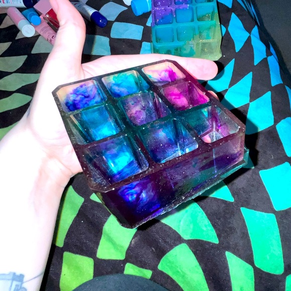 ✨🆕BN Handmade Resin Glittery Green,Blue,& Purple Makeup/Lipstick/Gloss Holder!✨ - Picture 13 of 13